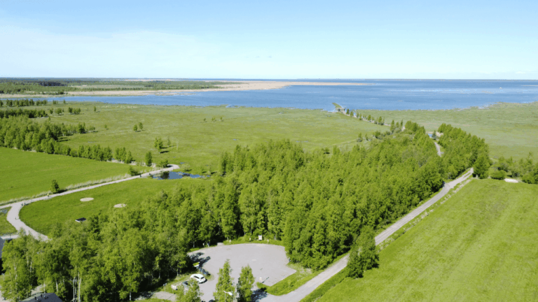 Liminganlahden luontokeskus / Hotelli-Ravintola Liminganlahti